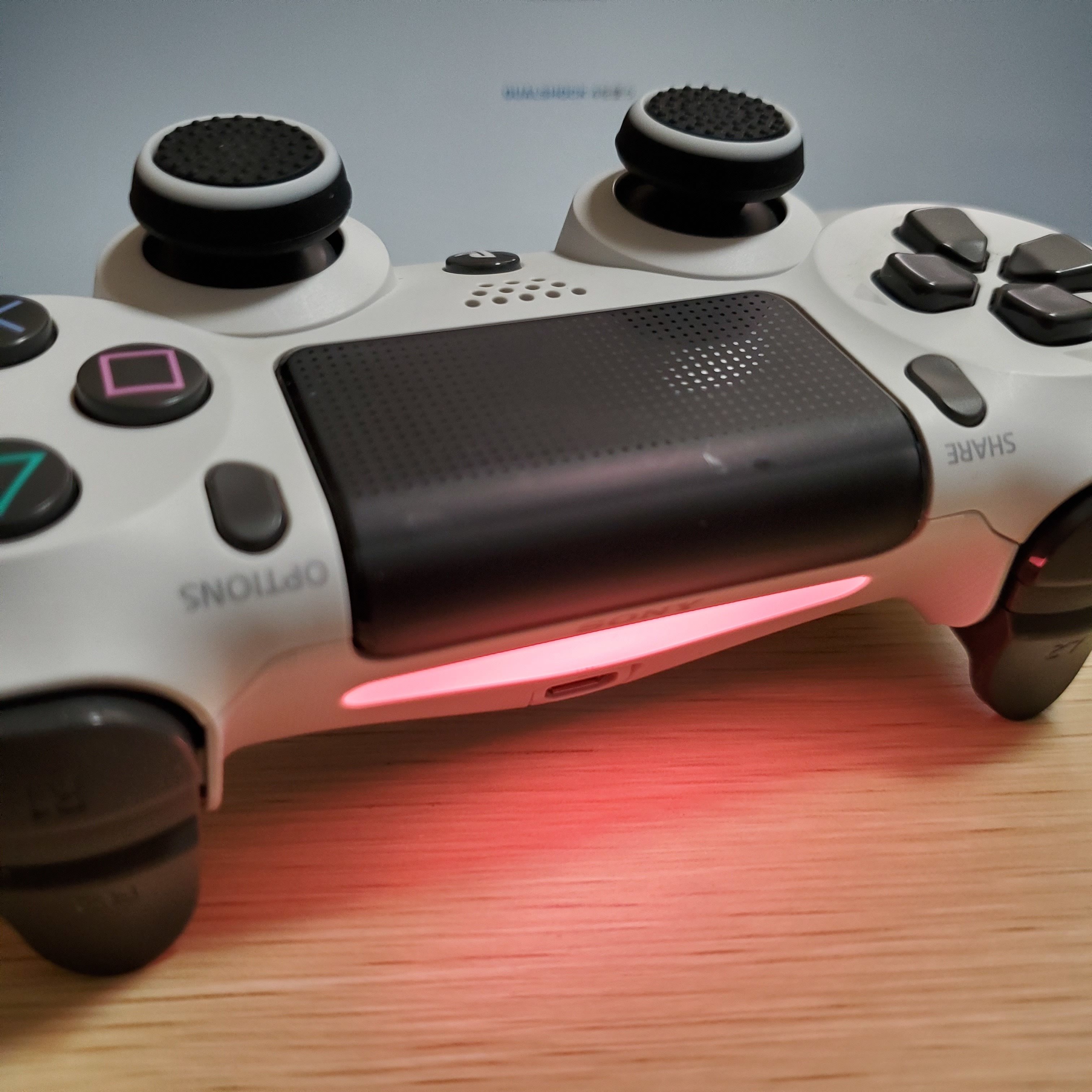 PS4コントローラーも使える!iPhoneやiPadを使ってPS4をリモートプレイする方法! クロレビ! PS4コントローラーも使える!iPhoneやiPadを使ってPS4をリモートプレイする方法! クロレビ!