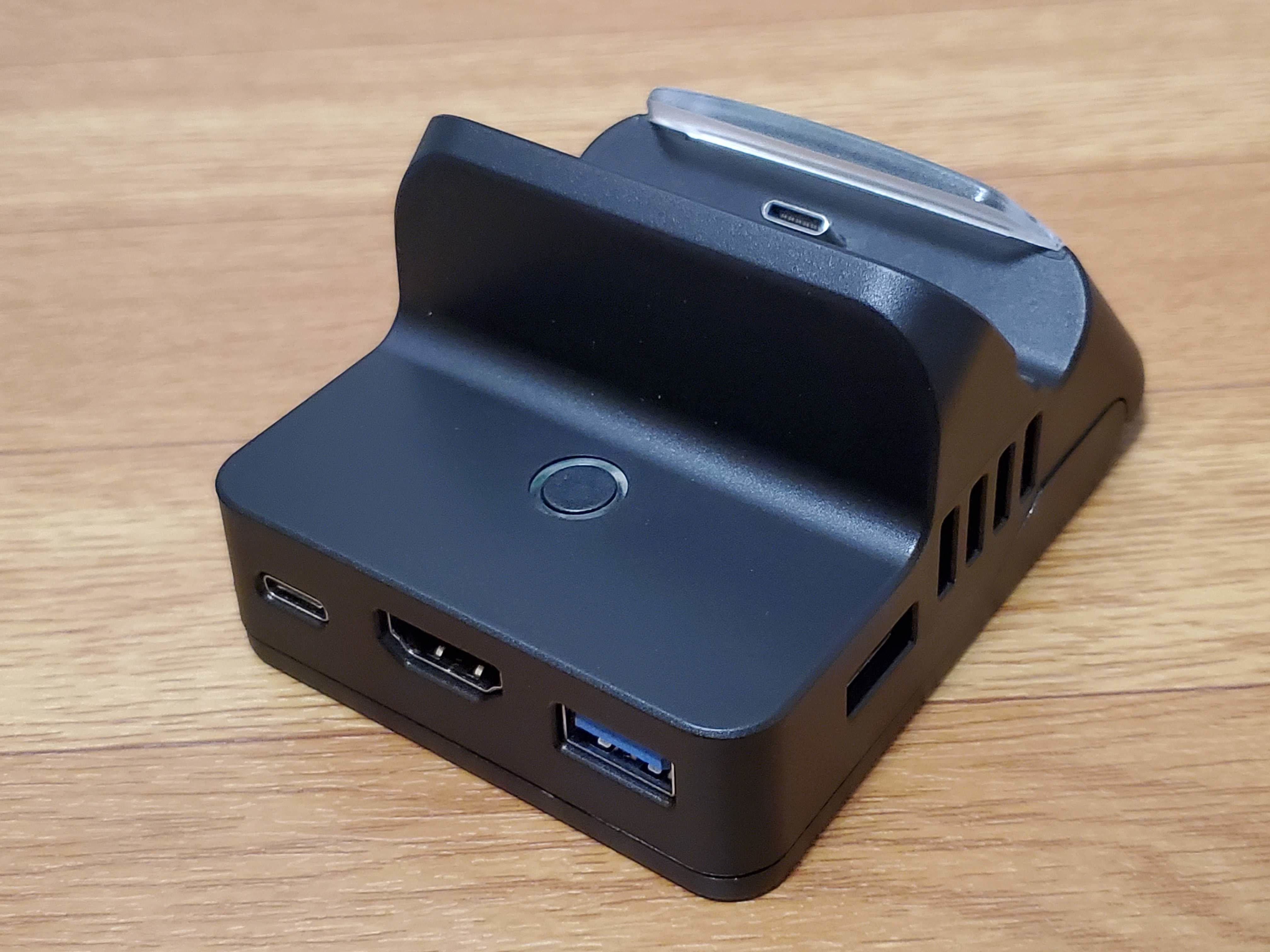 Nintendo Switchの純正ドックは画面に傷が付く不具合が…。そんなときは小型ドックを使おう! クロレビ! ニンテンドースイッチ ドック 純正
