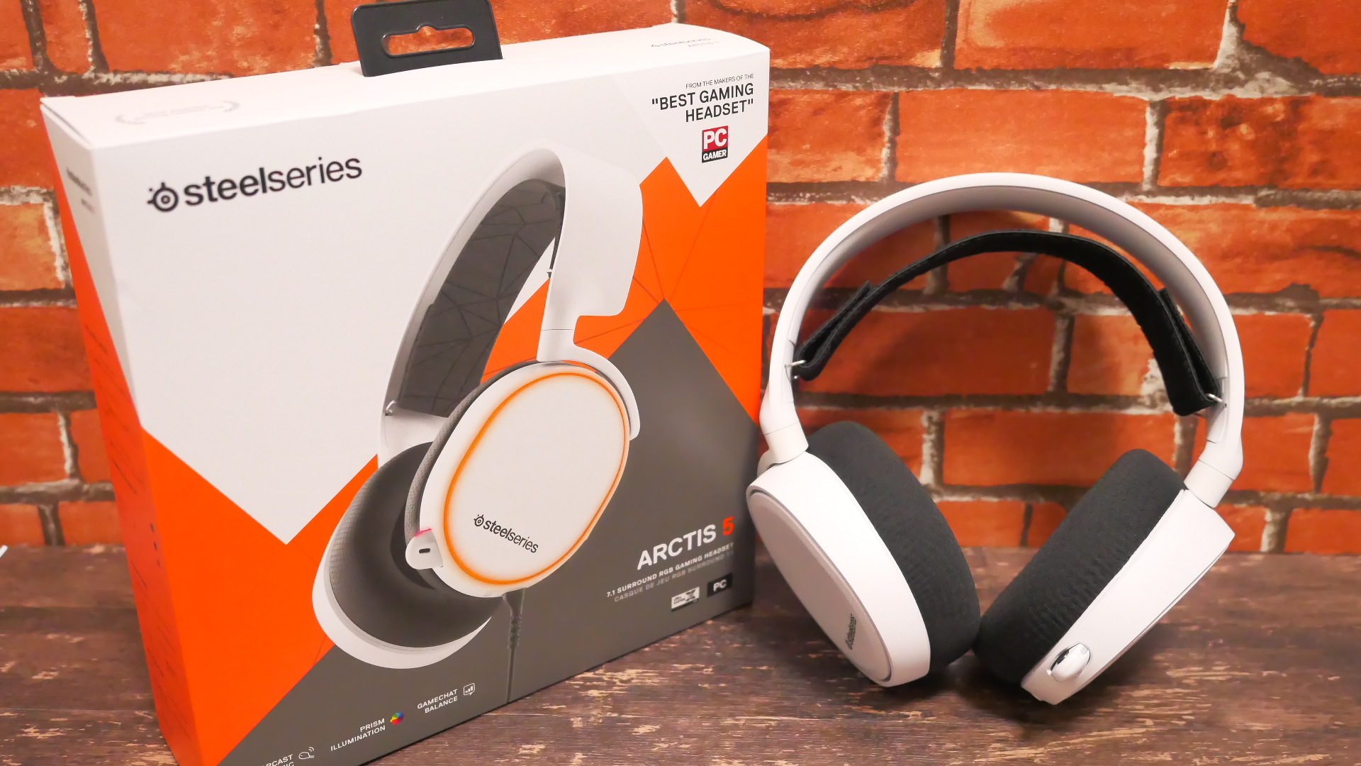 ゲーム音声とボイスチャットの音量バランスをダイヤルで調整可能なヘッドセット Steelseries Arctis 5 がめちゃくちゃ便利だぞ レビュー クロレビ