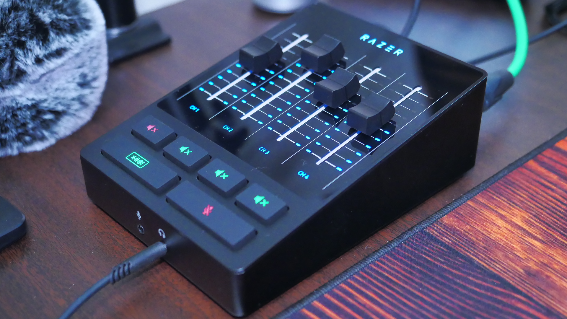 ゲーム配信に特化したゲーミングミキサー Razer Audio Mixer を購入レビュー クロレビ